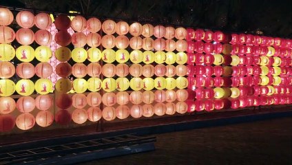 En Malaisie, un temple bouddhiste illuminé pour Nouvel An lunaire