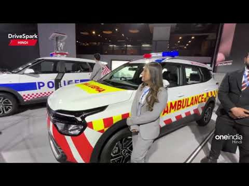 Auto Expo 2023 KIA Carens Police & Ambulance Purpose Built Cars