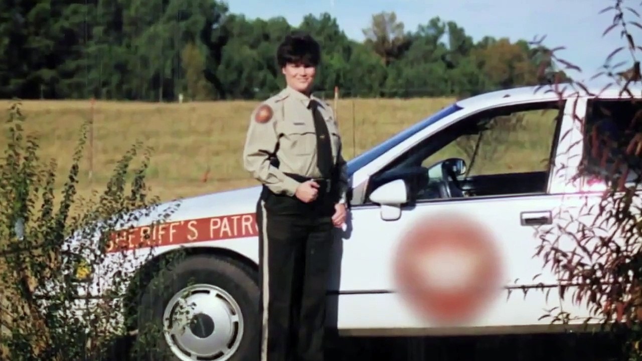 Reasonable Doubt - Se3 - Ep07 - A Body, a Trough, and 800 Pounds of Concrete HD Watch