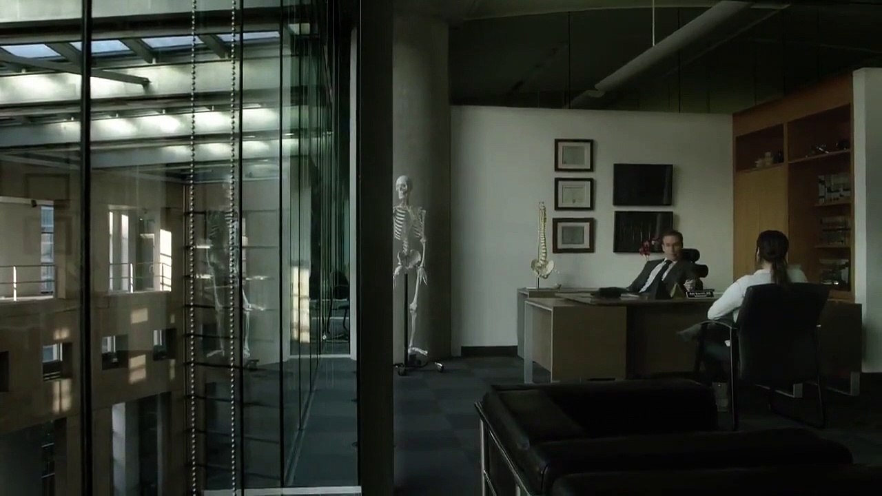 Rogue - Se4 - Ep07 - Bifocals HD Watch