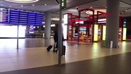 Kaçak telefonları yakalatmamak için yolculara dağıttılar