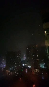 Águas Claras tem trovoada e relâmpago durante forte chuva neste sábado, no DF