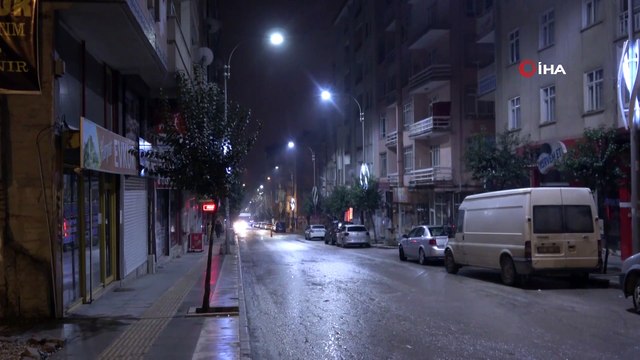 Elazığ yeni güne depremle uyandı! Vatandaş sokağa döküldü… Peş peşe açıklamalar