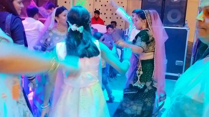 Thoda thoda sarma ke ni pra vich chanjr pa ke ni