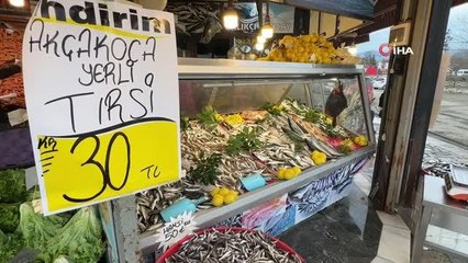 Fırtına balık tezgahlarını vurdu