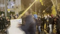Tel Aviv'de yaklaşık 80 bin İsrailli gösterici aşırı sağcı Netanyahu hükümetini protesto etti (2)
