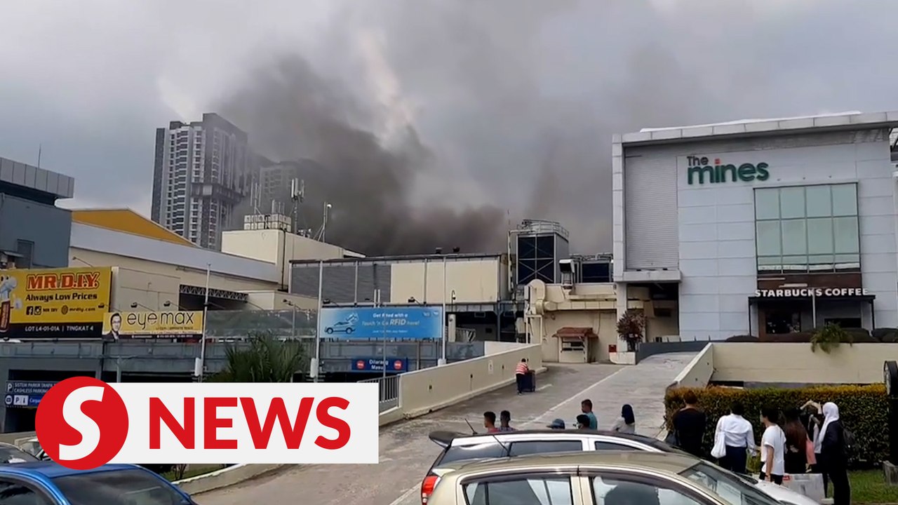 Shoe shop at Mines shopping mall razed in fire