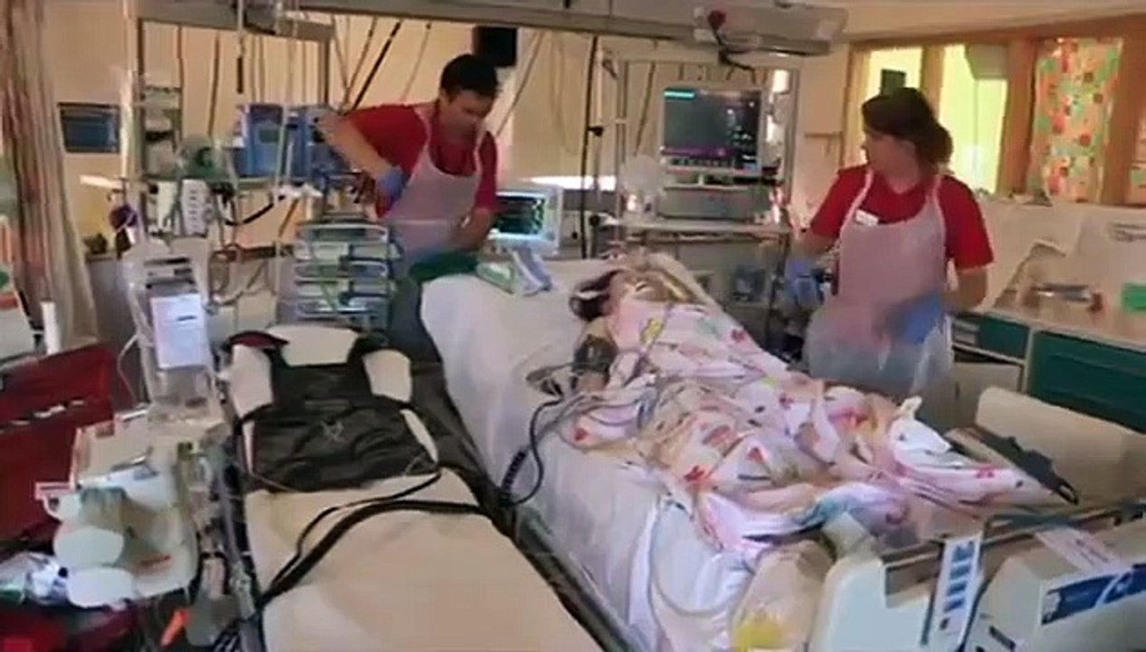 Childrens Accident And Emergency - Se2 - Ep04 HD Watch