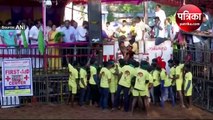 तमिलनाडु: जल्लीकट्टू में बैल पड़कने में 19 लोग घायल, देंखे खतरनाक खेल का Video