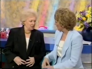 That's Life!  (1973) S21E21 (First 20 minutes) - June Whitfield