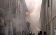 Hastane inşaatında çalışan 200 işçinin kaldığı konteyner alev alev yandı