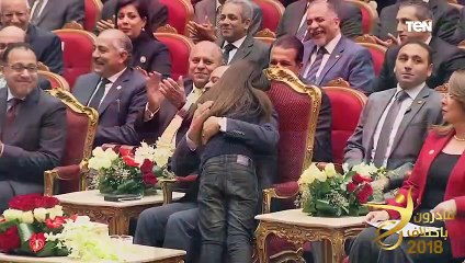 جبر للخواطر وتكريم مستمر.. الرئيس السيسي وملائكة مصر "قادرون باختلاف"