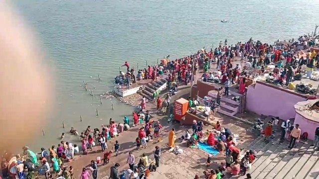 एक लाख से ज्यादा श्रद्धालुओं ने लगाई आस्था की डुबकी
