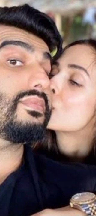 Arjun kapoor with his hot girlfriend | caring bf