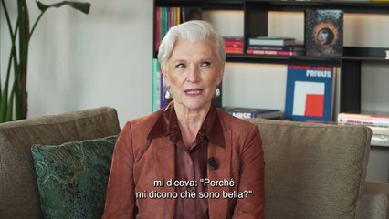 La mamma di Elon Musk: "Sono stata molto povera, ho vissuto in un monolocale con i miei figli"