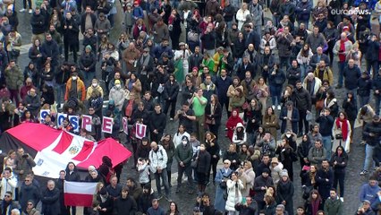 Papa Francesco: "Farsi da parte al momento opportuno, importante per un sacerdote"
