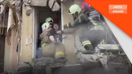 Perang Rusia-Ukraine | Wanita diselamatkan dari runtuhan bangunan di Dnipro