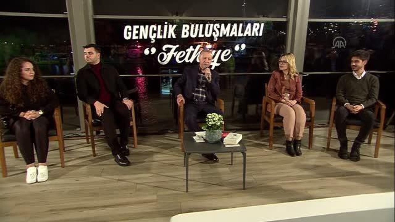 Cumhurbaşkanı Erdoğan: "(Terör örgütü PKK provokasyonu) Bu duruma karşı eğer bir el koymazlarsa İsveç ile münasebetlerimizi çok daha gerebilir"