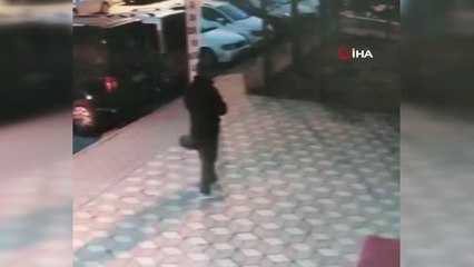 Ankara'da balkonda asılı battaniyeyi böyle çaldılar