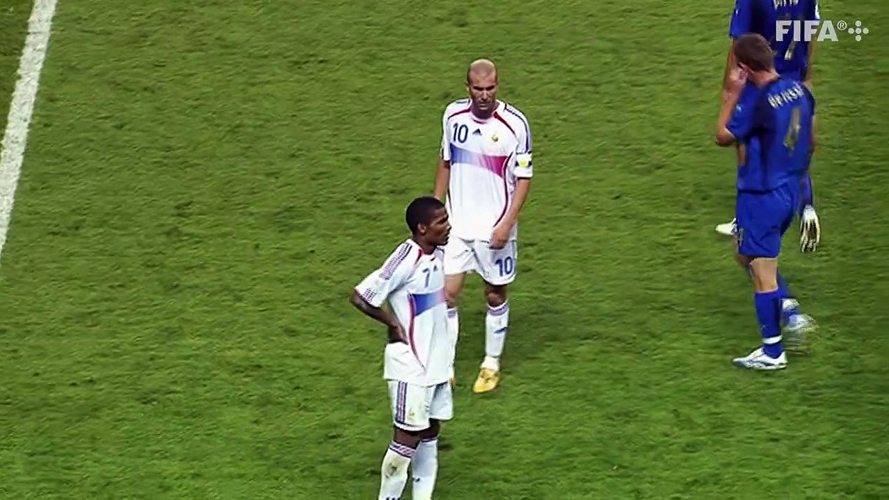 Les 5 dernières minutes de Zidane sur une pelouse et son coup de boule légendaire [France - Italie 2006 finale de la coupe du monde]