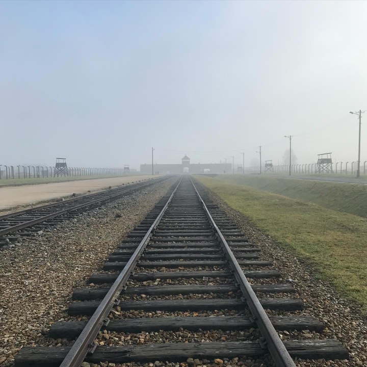 A Auschwitz, les lycéens normands sur les traces des déportés de la Shoah