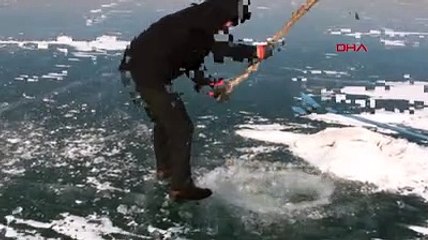 Türkiye'nin ''Eskimoları'' balık ağlarını toplamaya başladı