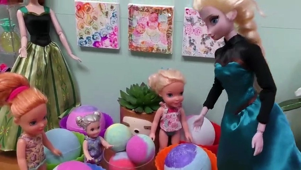 Jogar Elsa o banho do bebe em Jogos Da Barbie - Video Dailymotion