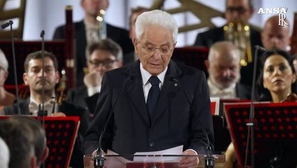 Mattarella: "Per Ucraina si cerchi una pace giusta"