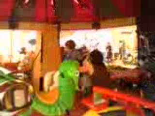 andréa fait du manège