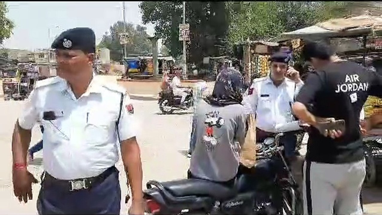 हेलमेट जांच- पिछली बार 2 हजार से अधिक चालान, अब डेढ़ हजार भी नहीं