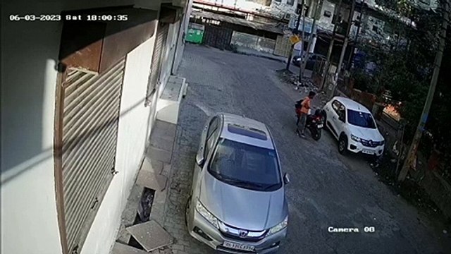 Video: शातिर चेन लुटेरे कैसे करते हैं महिलाओं से लूट, देखें वीडियो