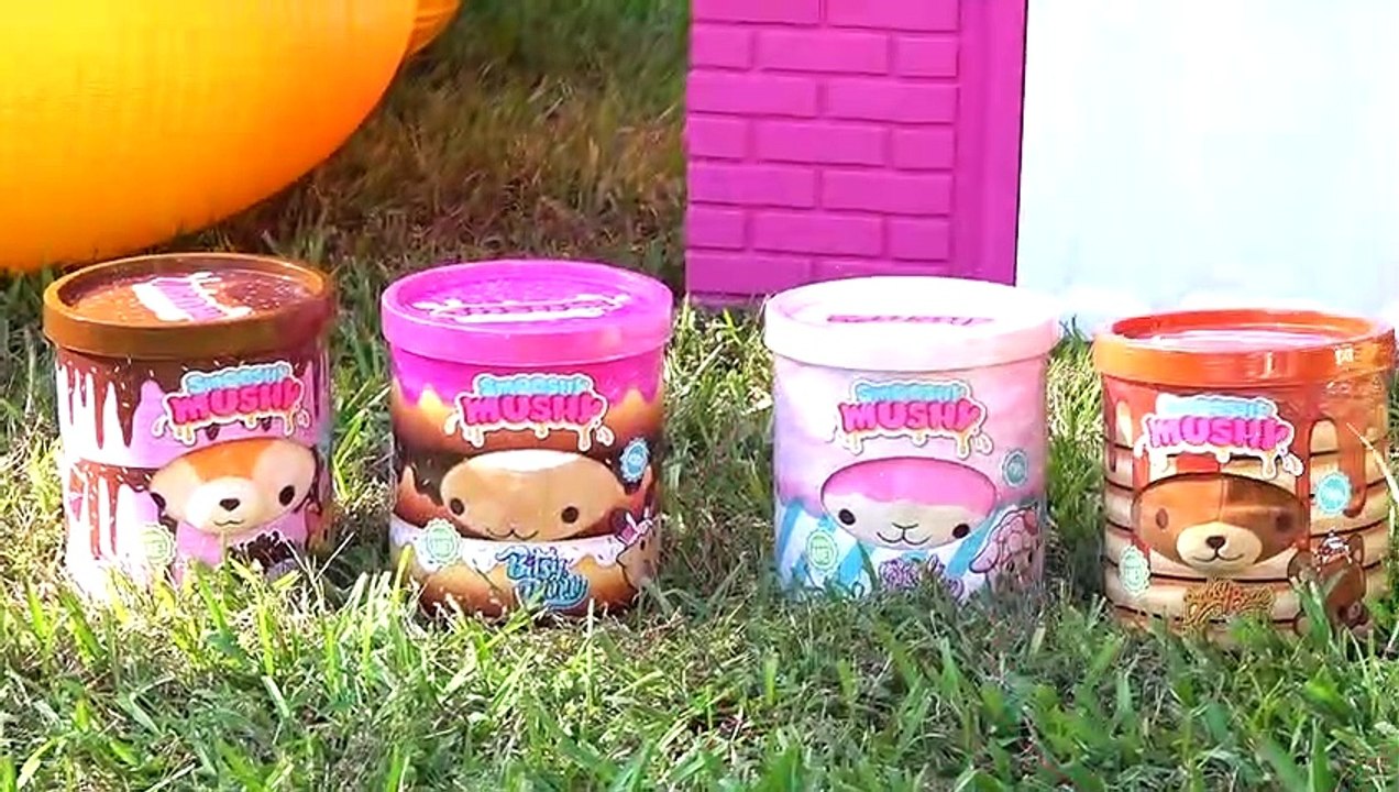 Diana and Roma pretend to play with Surprises Toys
