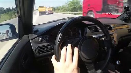 Tuzla'da Makas Atan Hafriyat Kamyonları Trafiği Tehlikeye Attı