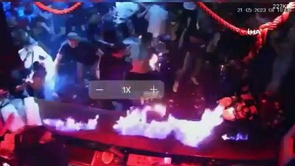 ŞOV YAPARKEN MÜŞTERİLERİ YAKTILAR!