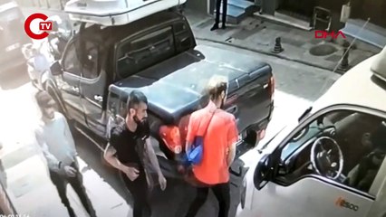 Evden ziynet eşyası çalan şüphelilerin kameraya yansıyan görüntüsü