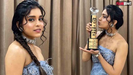 Sumbul Touqeer को मिला The Mumbai Achievers Award 2023, Thigh-High Slit Gown में Gorgeous Sumbul