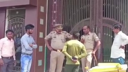 फर्रुखाबाद: डॉक्टर पर गलत इंजेक्शन देकर मारने का आरोप, हंगाम