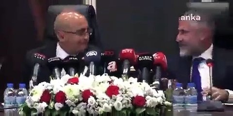 Görevi devreden Nureddin Nebati 'oh' çekti