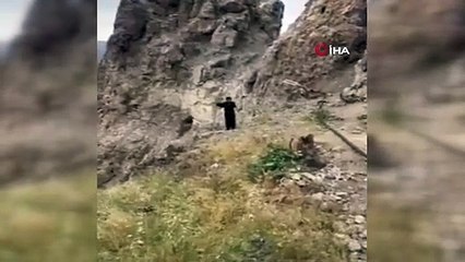 MSB, biri kadın 2 teröristin teslim olduğu görüntüleri paylaştı