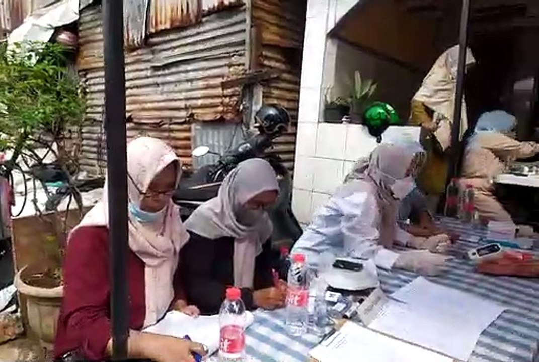 DKM Al Hidayah Adakan Pemeriksaan Kesehatan Bagi Pemulung