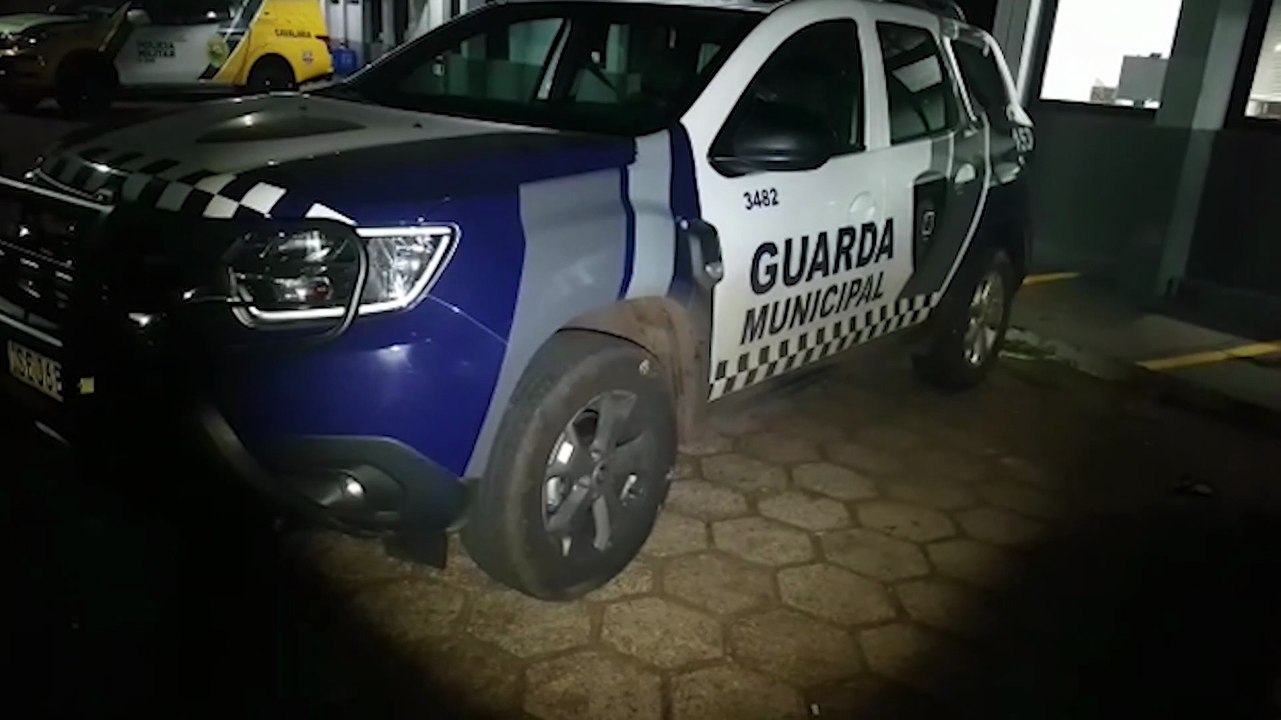 Guarda Municipal recupera carro cinco minutos após o furto; Donos nem haviam percebido crime
