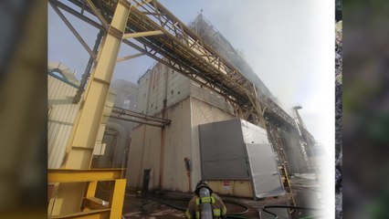 인천 북성동 목재공장 불...대응 1단계 발령 / YTN