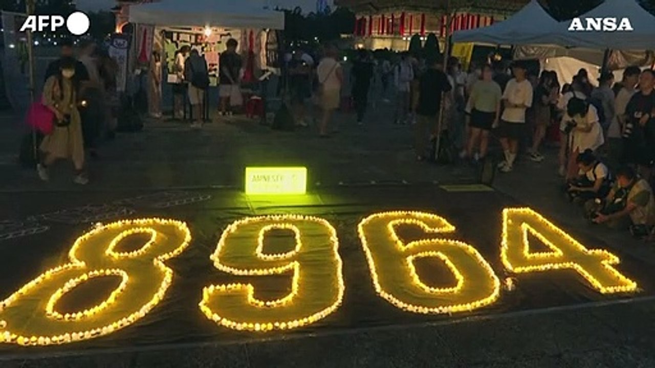 Una veglia a lume di candela a Taipei per il 34esimo anniversario di Tienanmen