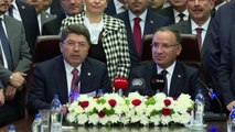 Bozdağ'dan görevi devralan yeni Adalet Bakanı Yılmaz Tunç'tan yeni anayasa sinyali