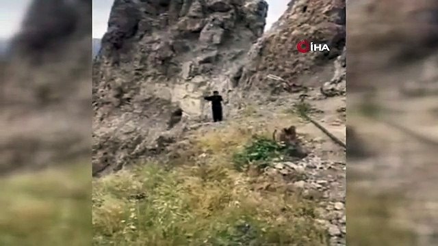 MSB, biri kadın 2 teröristin teslim olduğu görüntüleri paylaştı