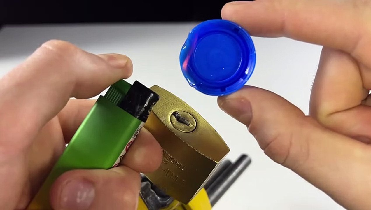 How To Remove Broken Key From Lock ｜ Locksmiths secret video Dailymotion