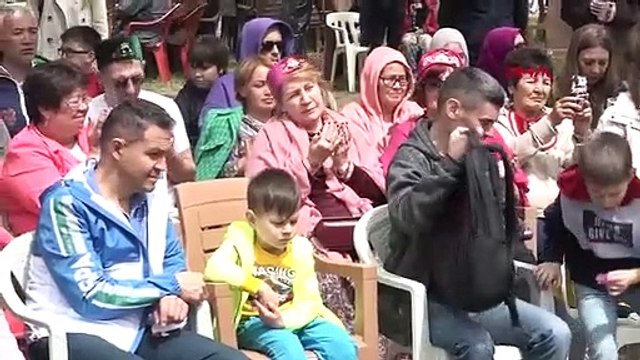 Les Tatars se sont rencontrés au festival Sabantuy à Eskişehir