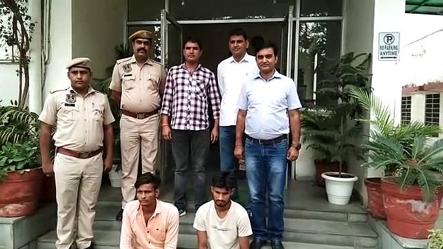 वाहन चुराने वाले दो आरोपी गिरफ्तार, चोरी की एक दर्जन बाइक बरामद