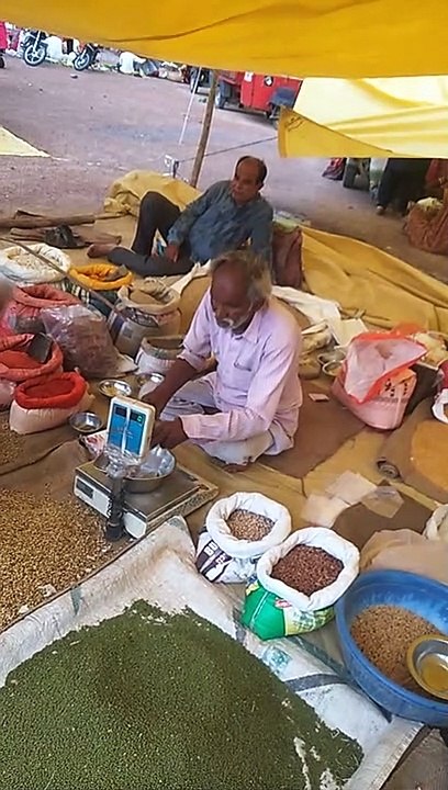 पर्यावरण को बर्बाद कर रही पॉलीथिन, फिर भी धडल्ल...