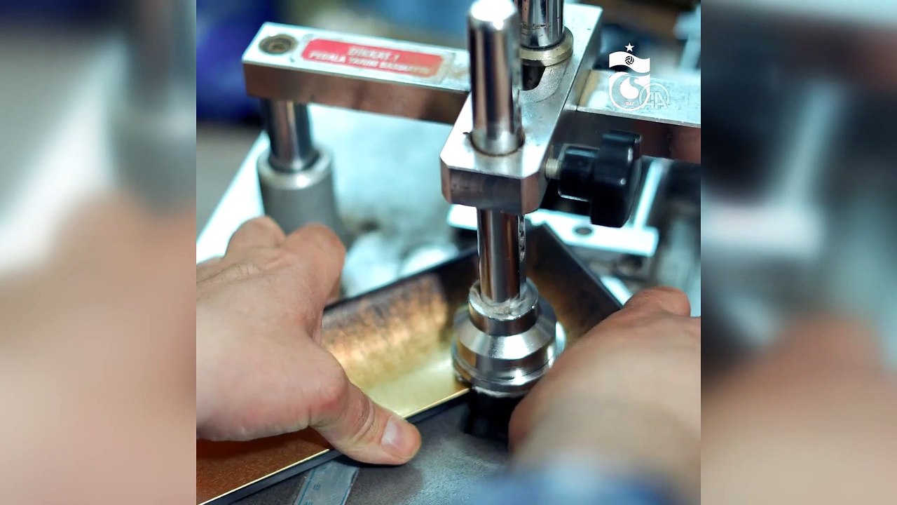 TRABZON - Marek Hamsik'in imzalı forması, Trabzonspor Şamil Ekinci Müzesi'ne asıldı